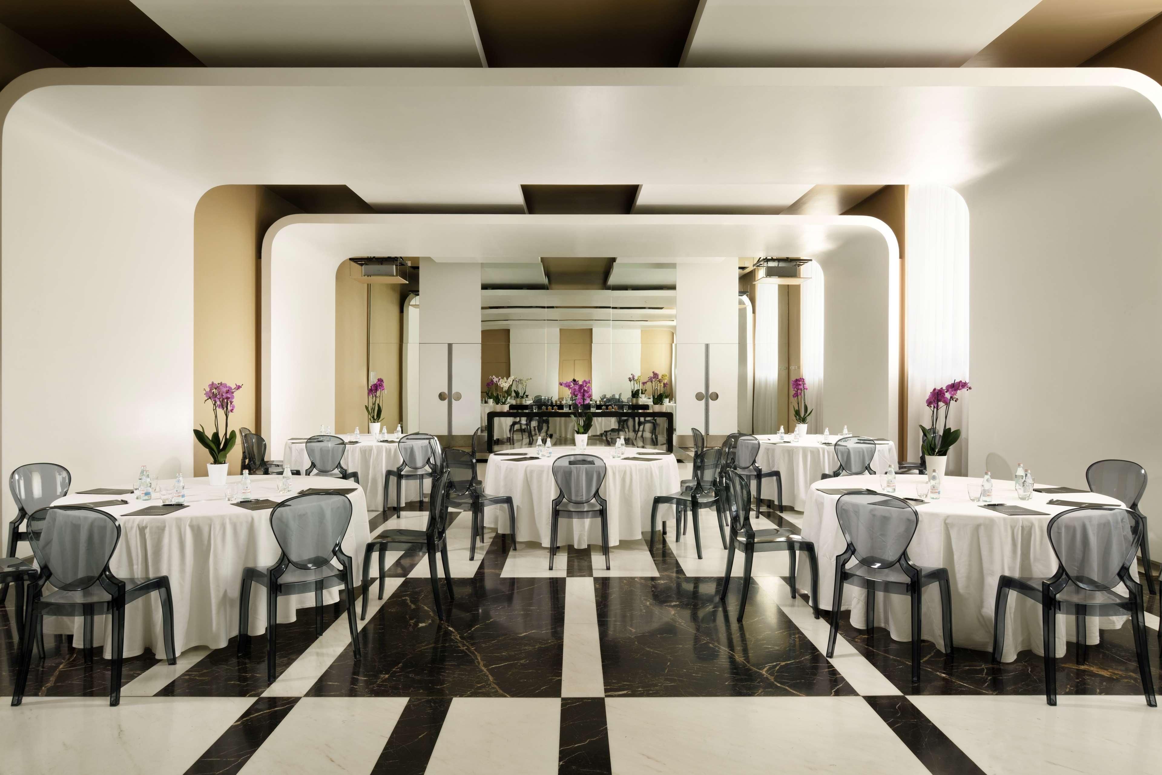 Palazzo Montemartini Rome, A Radisson Collection Hotel Luaran gambar The interior of the restaurant