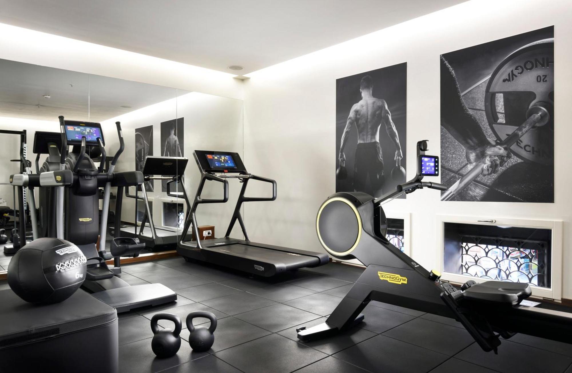 Palazzo Montemartini Rome, A Radisson Collection Hotel Luaran gambar The gym at The Ivy Collection