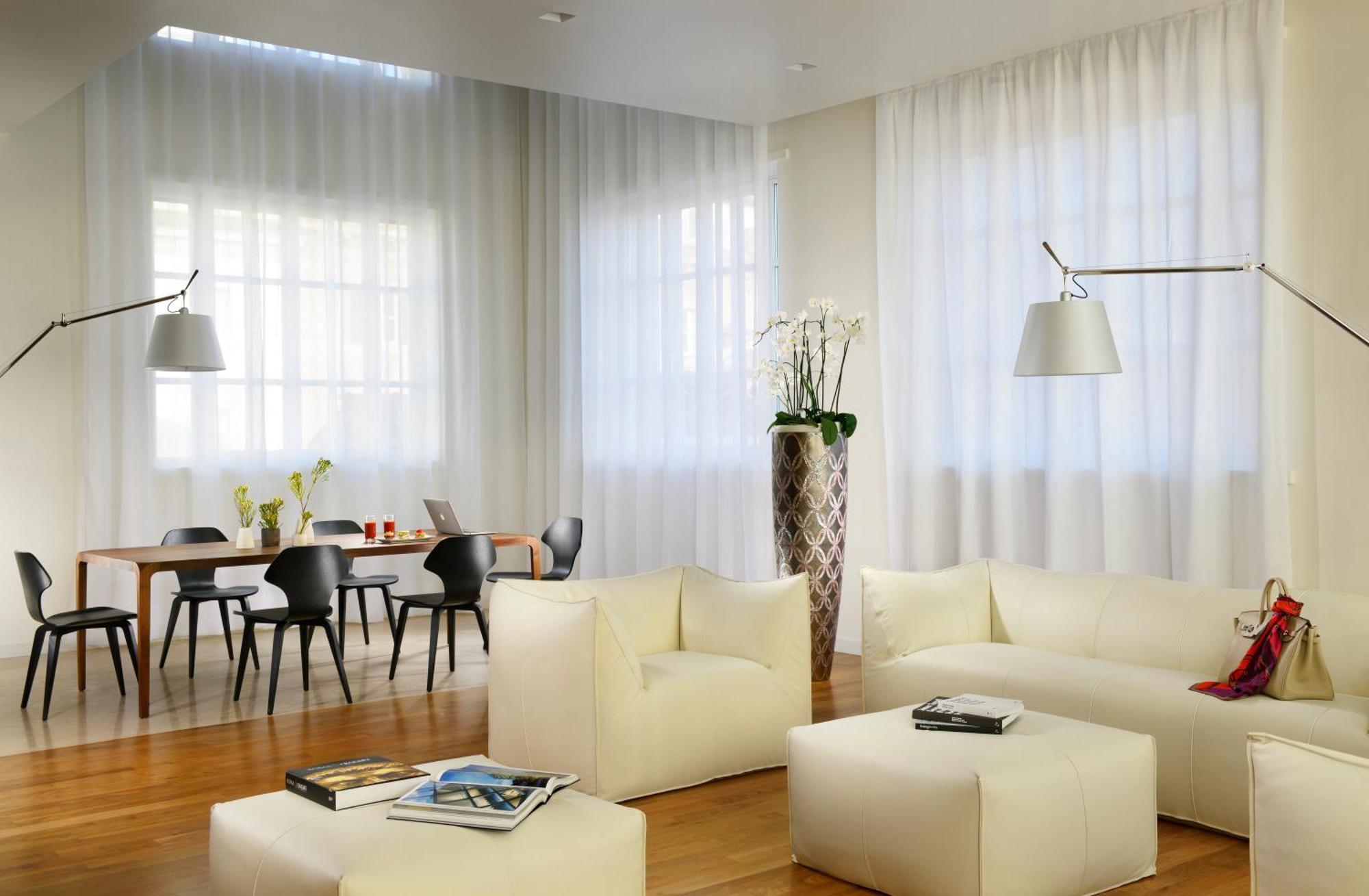 Palazzo Montemartini Rome, A Radisson Collection Hotel Luaran gambar A living room